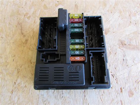 BMW distribution box fuse